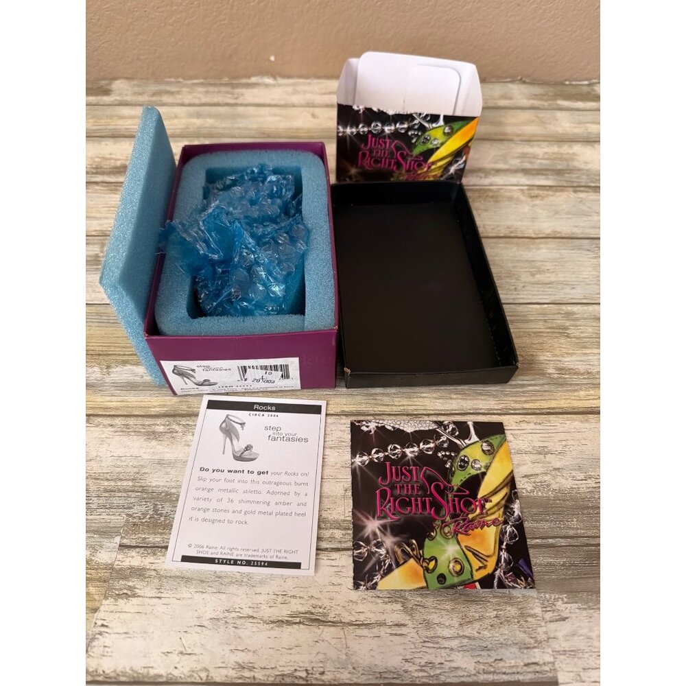 Just The Right Shoe by Raine Rocks 2006 #25594 NEW in Box - Picture 3 of 12